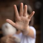 L’IA, « nouvelle arme » vertigineuse de la pédocriminalité en ligne