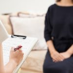 « Ça fait du bien de parler » : à Paris, une permanence pour prendre soin de la santé « dégradée » des avocats