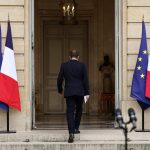 « Cette crise accentue la perte de confiance des citoyens dans nos institutions et dans la classe politique »