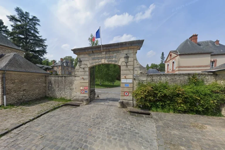 En 2022, des meubles de valeur historique avaient été vendus en méconnaissance du principe d’inaliénabilité des biens du domaine public, et à un prix particulièrement bas.