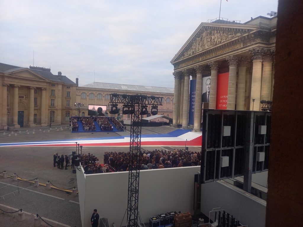La cérémonie de Panthéonisation de Robert Badinter, où l'homme de justice a été célébré par la République le temps d'un après-midi.