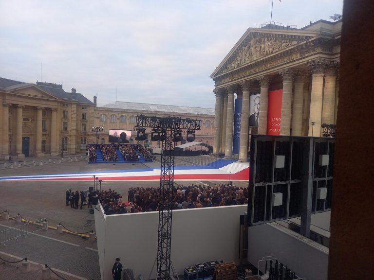 La cérémonie de Panthéonisation de Robert Badinter, où l'homme de justice a été célébré par la République le temps d'un après-midi.