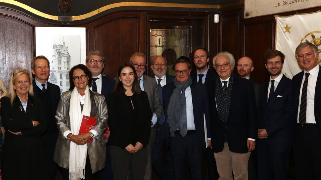 QPC, Nicolas Bonnal entouré des membres du cercle des constitutionnalistes