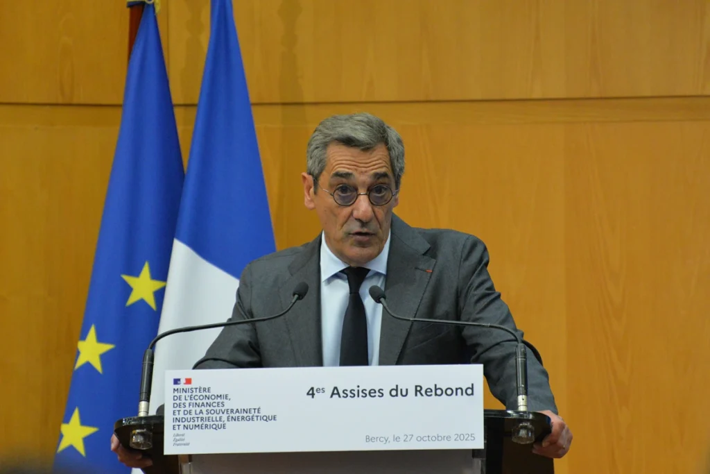 « Chaque entreprise qui vacille affaiblit une partie du tissu économique local », a déploré le ministre.