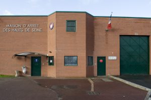 Thomas Benesty a intégré l’administration pénitentiaire en 2019 et a notamment travaillé à la Maison centrale de Poissy ©AFP/ERIC BERACASSAT/Hans Lucas
