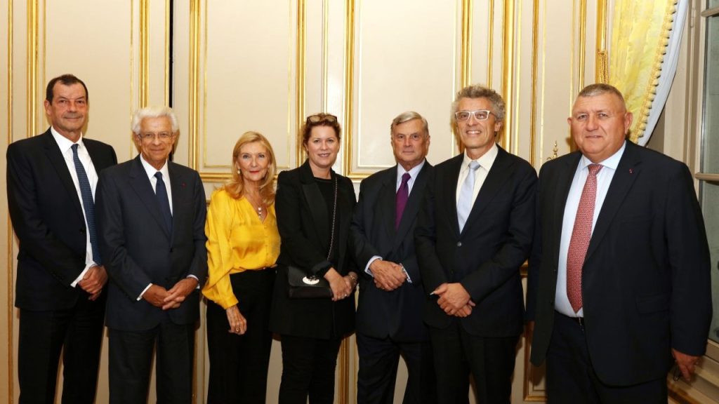 Vincent Berger entre les membres du Cercle. (c) JSS