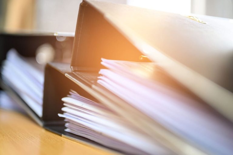 L’Etat a apporté un soutien financier à une centaine de projets aux communes du département, dont l’amélioration d’équipements de proximité ©iStock-nirat