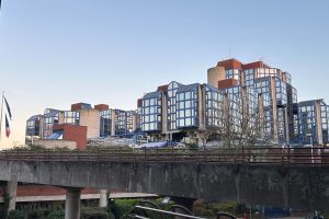 Mardi 4 novembre 2025, la bâtonnière du département, Sandrine Beressi a réagi avec fermeté dans un post sur LinkedIn à la mise en examen, samedi, de deux policiers de 35 et 23 ans pour viols