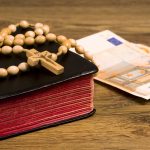 Une trentaine de prêtres escroqués par un couple résidant dans le Val-d’Oise