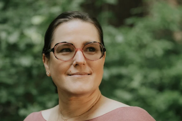 Nathalie Dubois travaille depuis 2017 au sein de Fnac Darty, après être passée par Monceau Assurances, M6 et TF1.