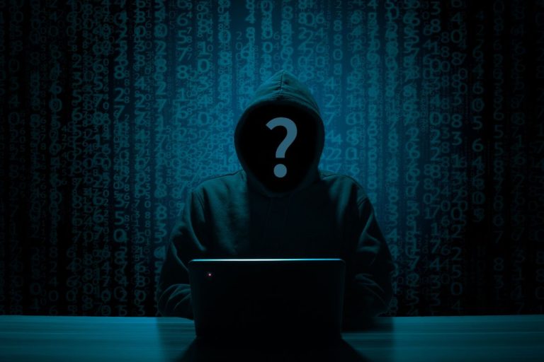 Manon Pellat, directrice de Cybersup, a résumé l’évolution fulgurante des technologies de deepfake lors d’une conférence de presse organisée le 26 mai 2026.