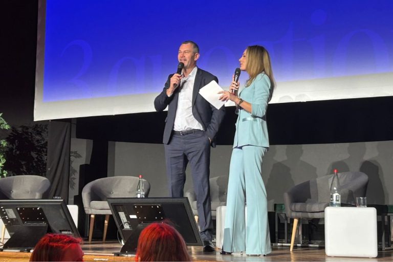 Thierry Cotillard, le président du groupement Les Mousquetaires, invité d'honneur des Rencontres de la Fédération du Commerce Coopératif et Associé, a vivement critiqué le texte.