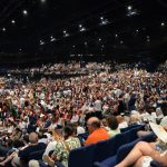 Au Dôme de Paris, les nouveaux experts-comptables ont eu droit à une remise de diplôme version grand spectacle