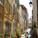 Un influenceur en immobilier condamné à 440 000 euros d’amende pour des locations touristiques illégales