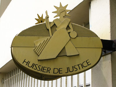 Huissiers de justice : leur statut modifié
