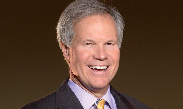 Latham & Watkins : Bill Voge président