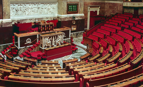 Les députés reconnaissent aux commissaires de justice la possibilité de constater les squats
