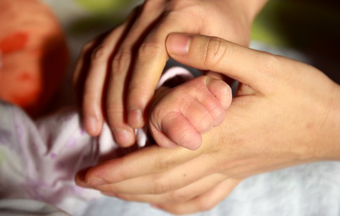Un bus PMI à destination des femmes enceintes et des jeunes mamans en "tournée" dans le Val-d'Oise